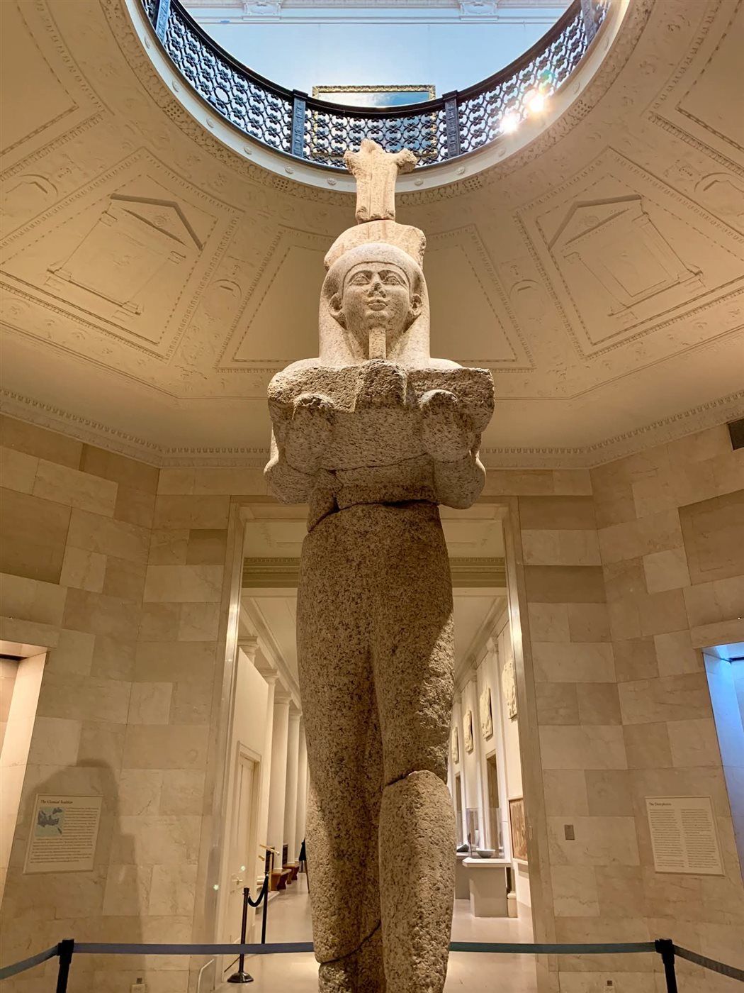 تمثال الإله حابي