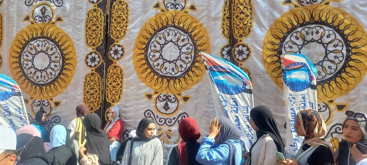 الست القناوية تتصدر المشهد.. طوابير نسائية أمام لجنة المعهد الديني بقنا في ثاني أيام التصويت