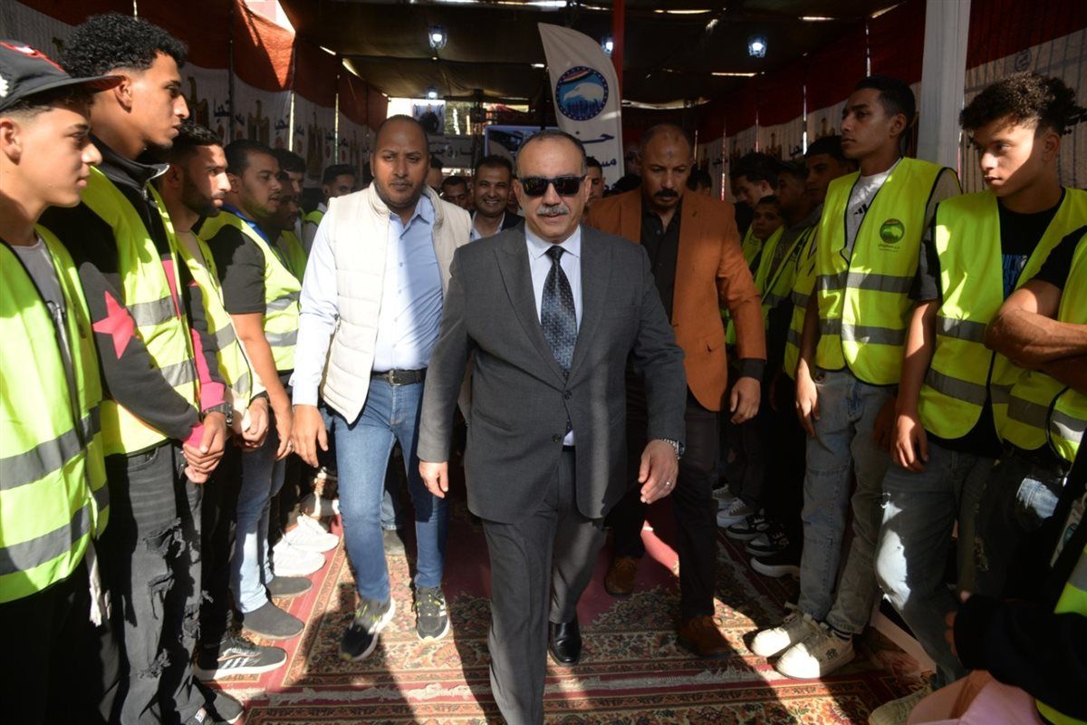 محافظ أسيوط يطمئن على انتظام التصويت وإقبال المواطنين في انتخابات مجلس النواب