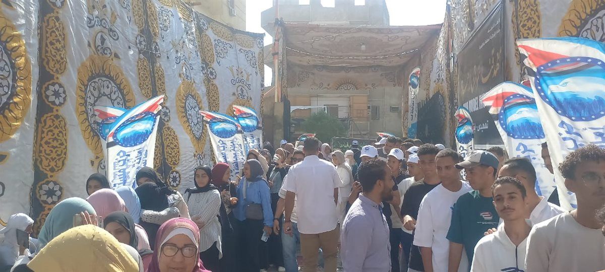 الست القناوية تتصدر المشهد.. طوابير نسائية أمام لجنة المعهد الديني بقنا في ثاني أيام التصويت