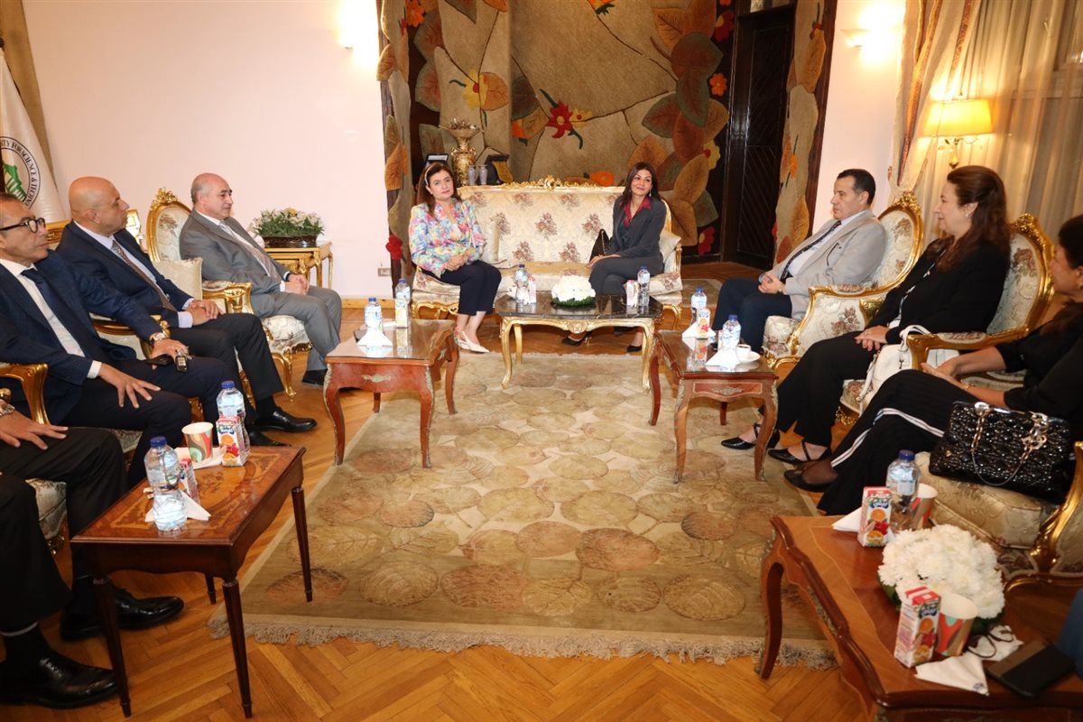 جانب من مراسم التوقيع