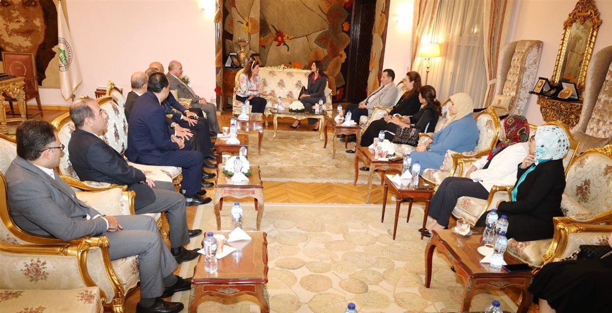 جانب من مراسم التوقيع