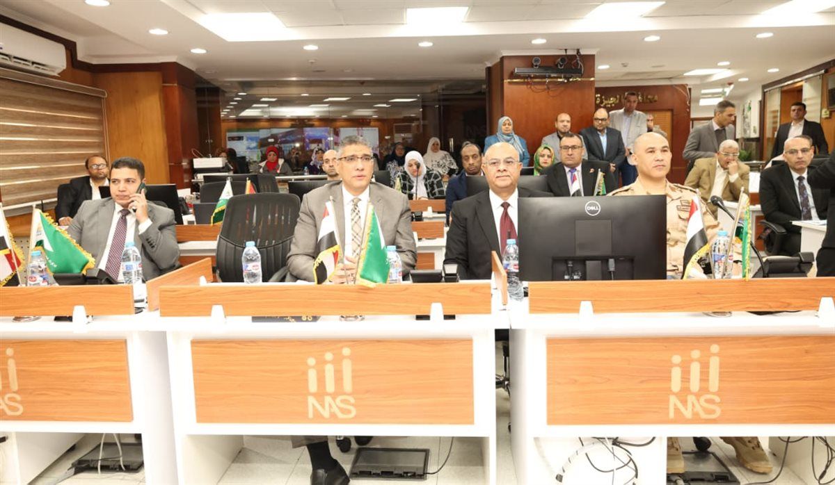 محافظ الجيزة يتابع انتظام فتح اللجان الانتخابية بالدائرة الثامنة