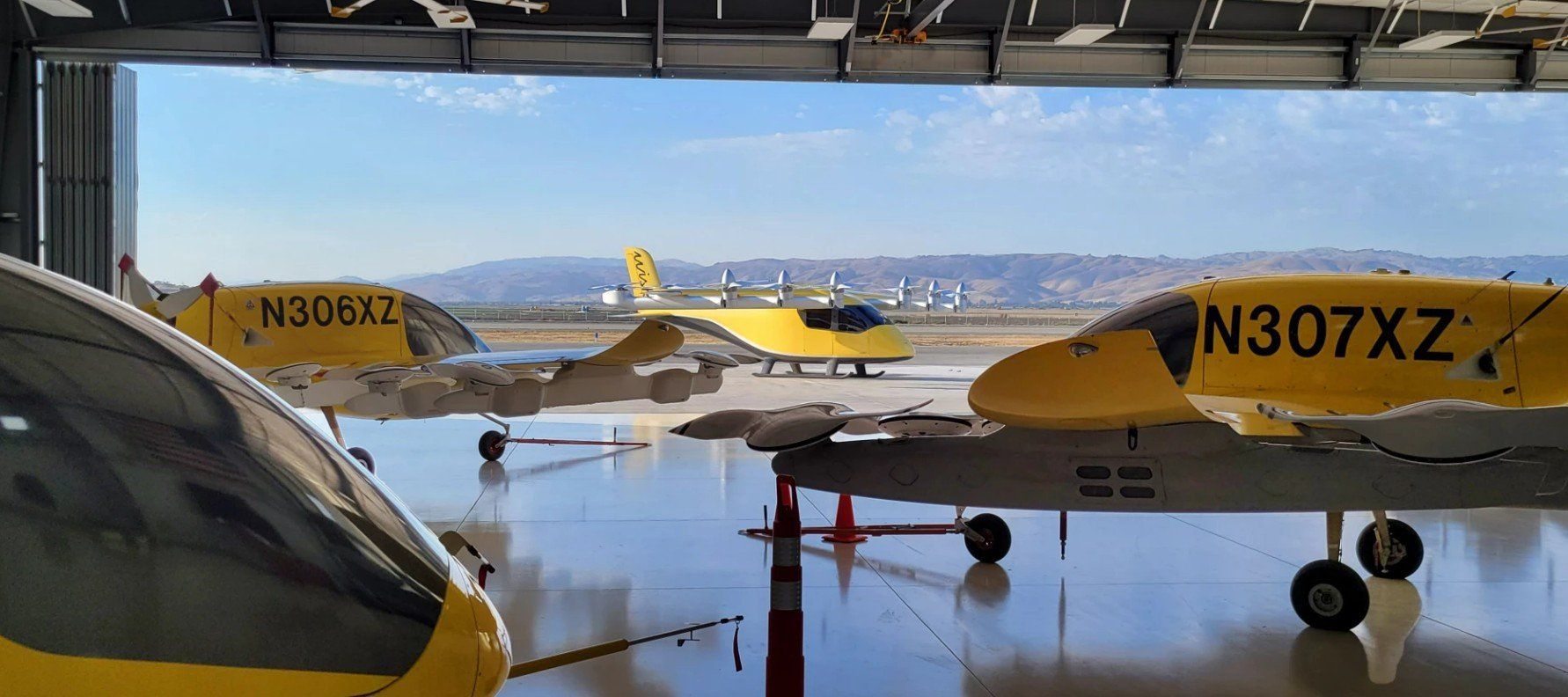 الطائرات ستدخل حيز الخدمة خلال الفترة المقبلة الطائرات ستدخل حيز الخدمة خلال الفترة المقبلة