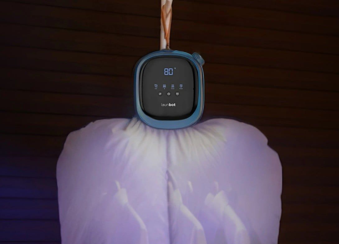 يسهل وضع جهاز Launbot الصغير في معظم حقائب السفر ا