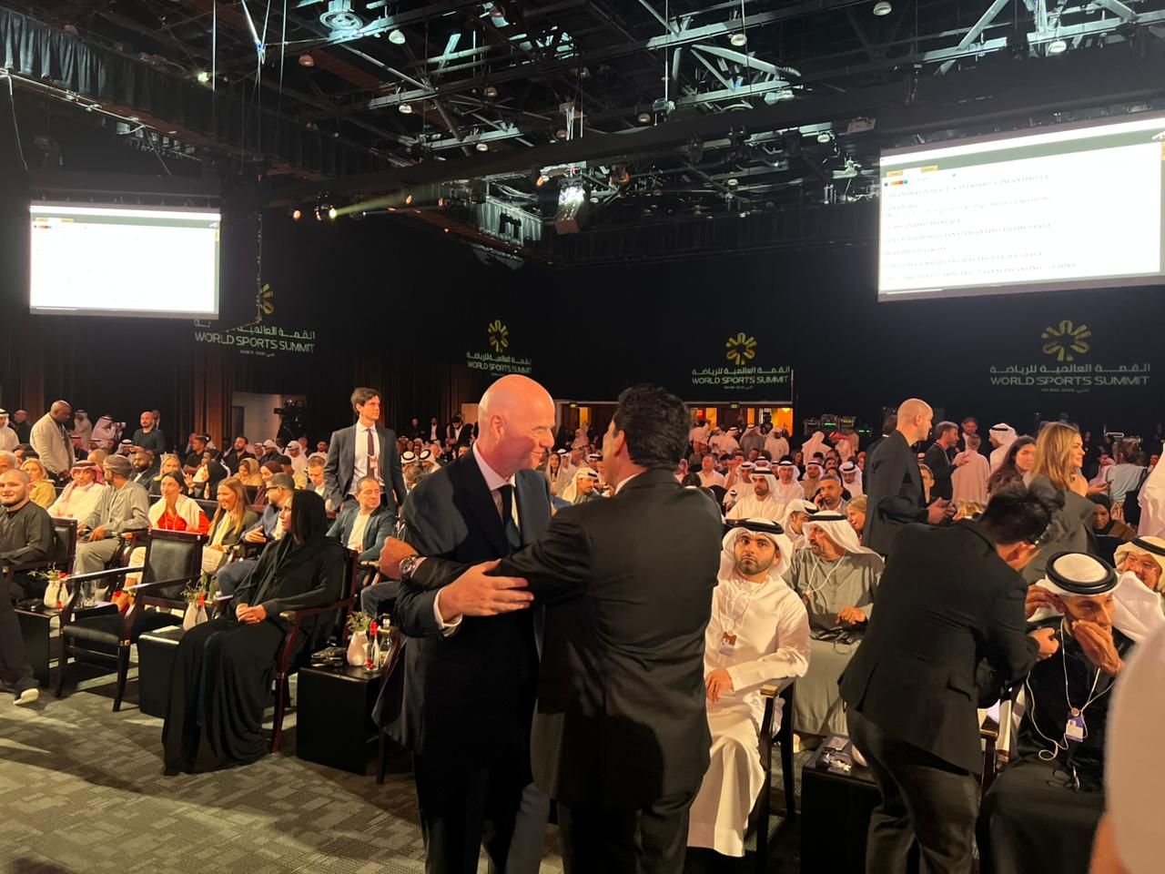 وزير الرياضة و انفانتينو وزير الرياضة و انفانتينو