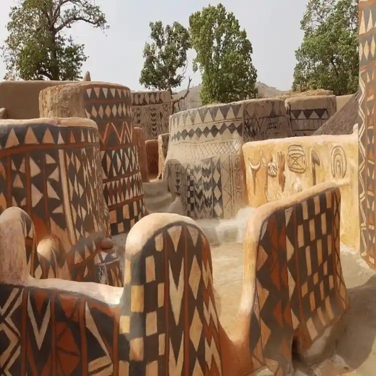 البلاط الملكي في تيبيليه البلاط الملكي في تيبيليه