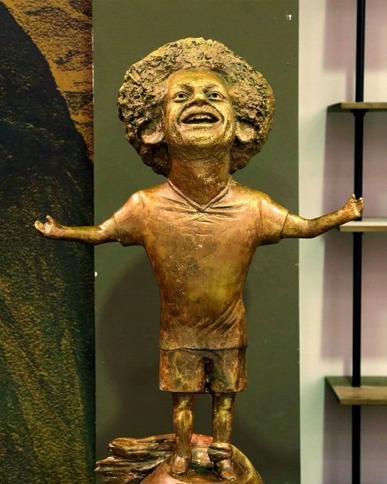 محمد صلاح.. تمثال شرم