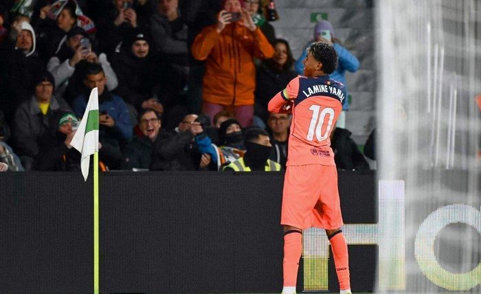 ملخص اهداف ونتيجة مباراة برشلونة وإلتشي في الدوري الاسباني
