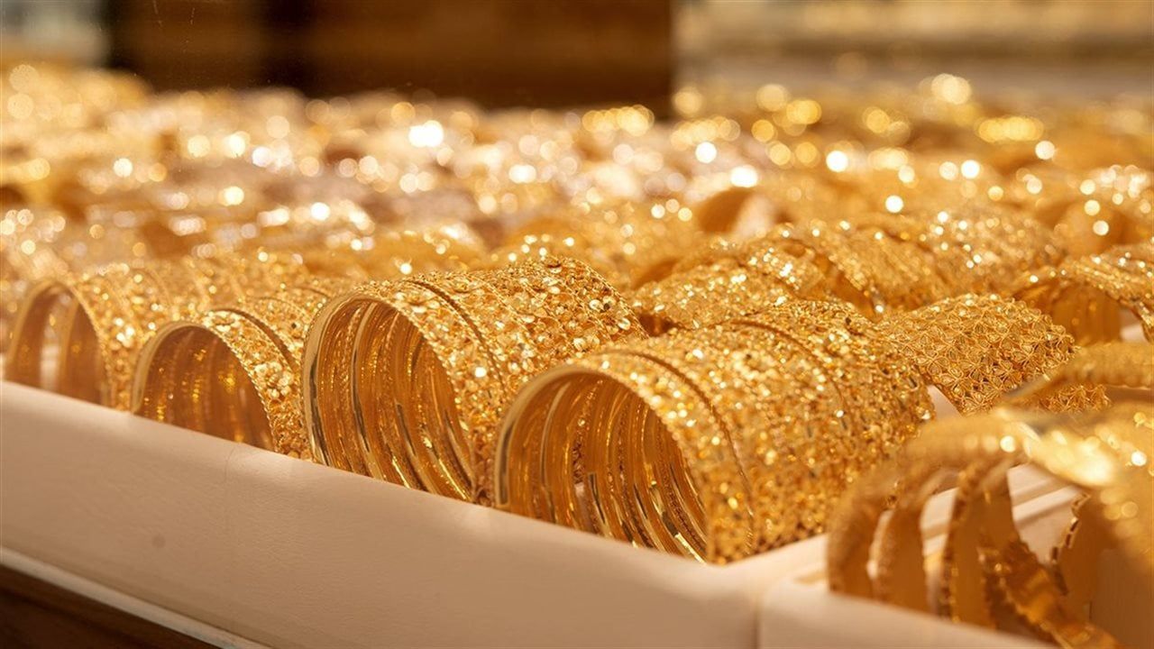 أسعار الذهب اليوم الأحد في الدول العربية بالدولار والعملات المحلية