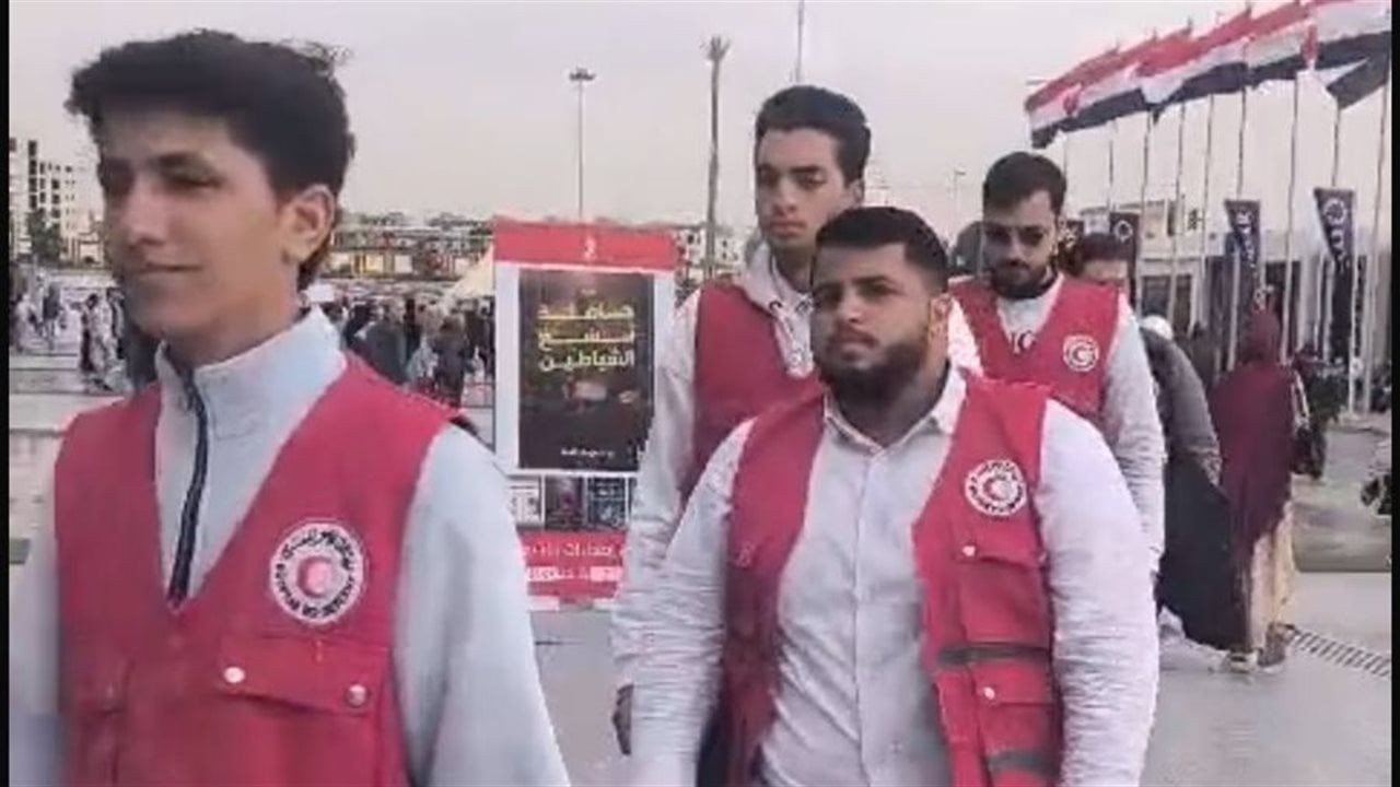 زيارة وفد من الهلال الأحمر معرض القاهرة الدولي للكتاب