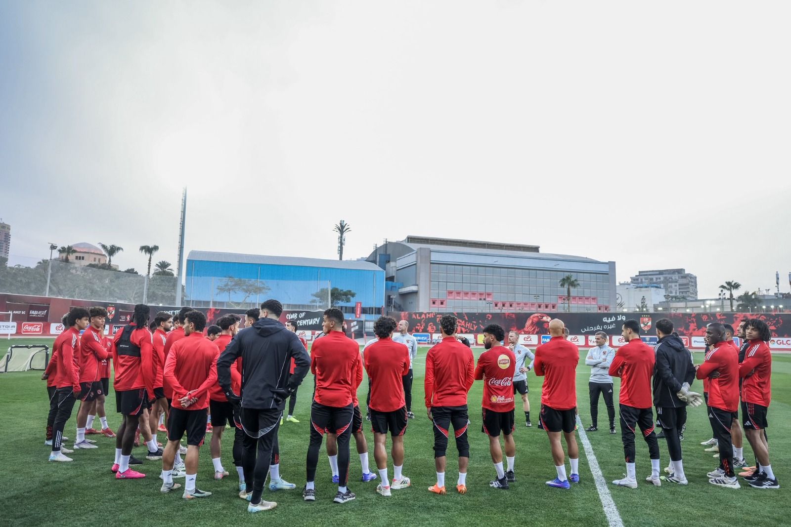 الأهلى يواصل التدريب استعدادا لمواجهة البنك فى الدورى بدون راحة.. صور