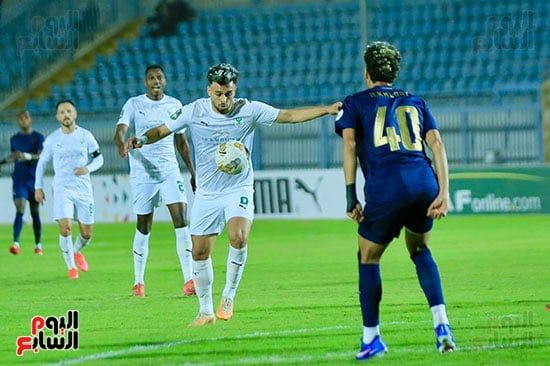 هجوم من فريق المصري علي مرمي الزمالك (2)