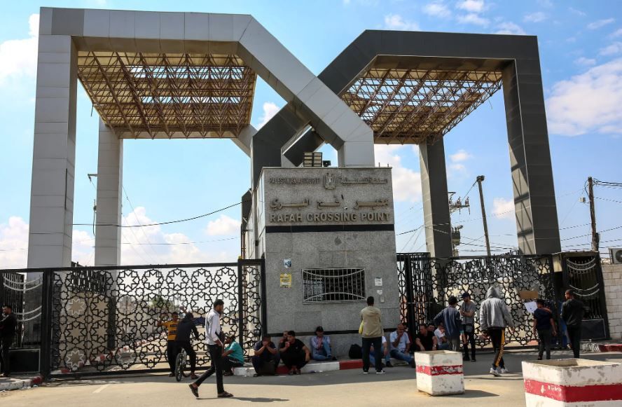 إعادة فتح معبر رفح بين مصر وغزة.. ماذا يعني ذلك بالنسبة للفلسطينيين؟