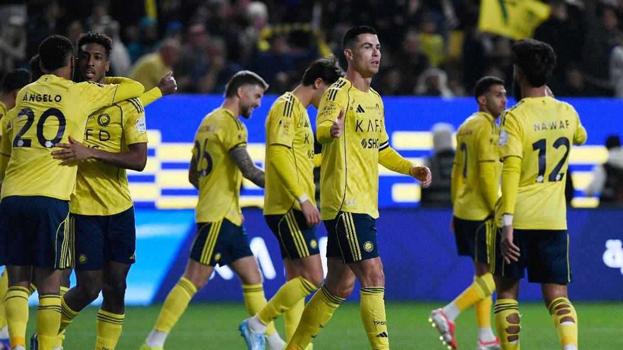 النصر يرغب في استعادة صدارة الدوري السعودي أمام الرياض