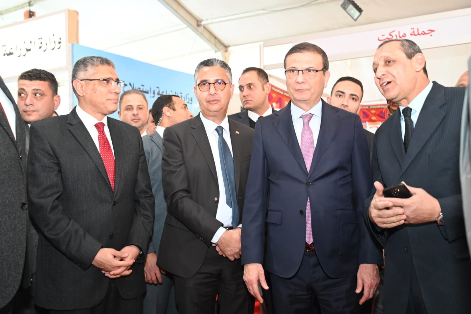وزيرا الزراعة والتموين ومحافظ الجيزة يفتتحون معرض السلع الغذائية بالمتحف الزراعي استعدادا لشهر رمضان