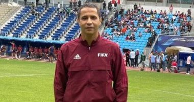 محمود عاشور يطير إلى الدوحة للمشاركة فى معسكر حكام "VAR" المونديالى