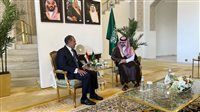 «دبلوماسية القاهرة والرياض لحلحلة أزمات المنطقة».. ماذا دار في لقاء وزير الخارجية مع نظيره السعودي؟