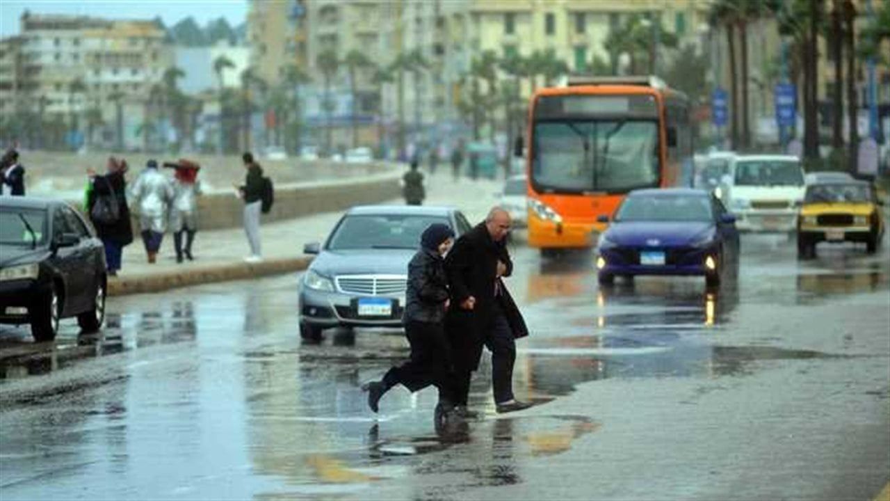 انخفاض الحرارة.. "الأرصاد" تحذر من طقس اليوم الثلاثاء