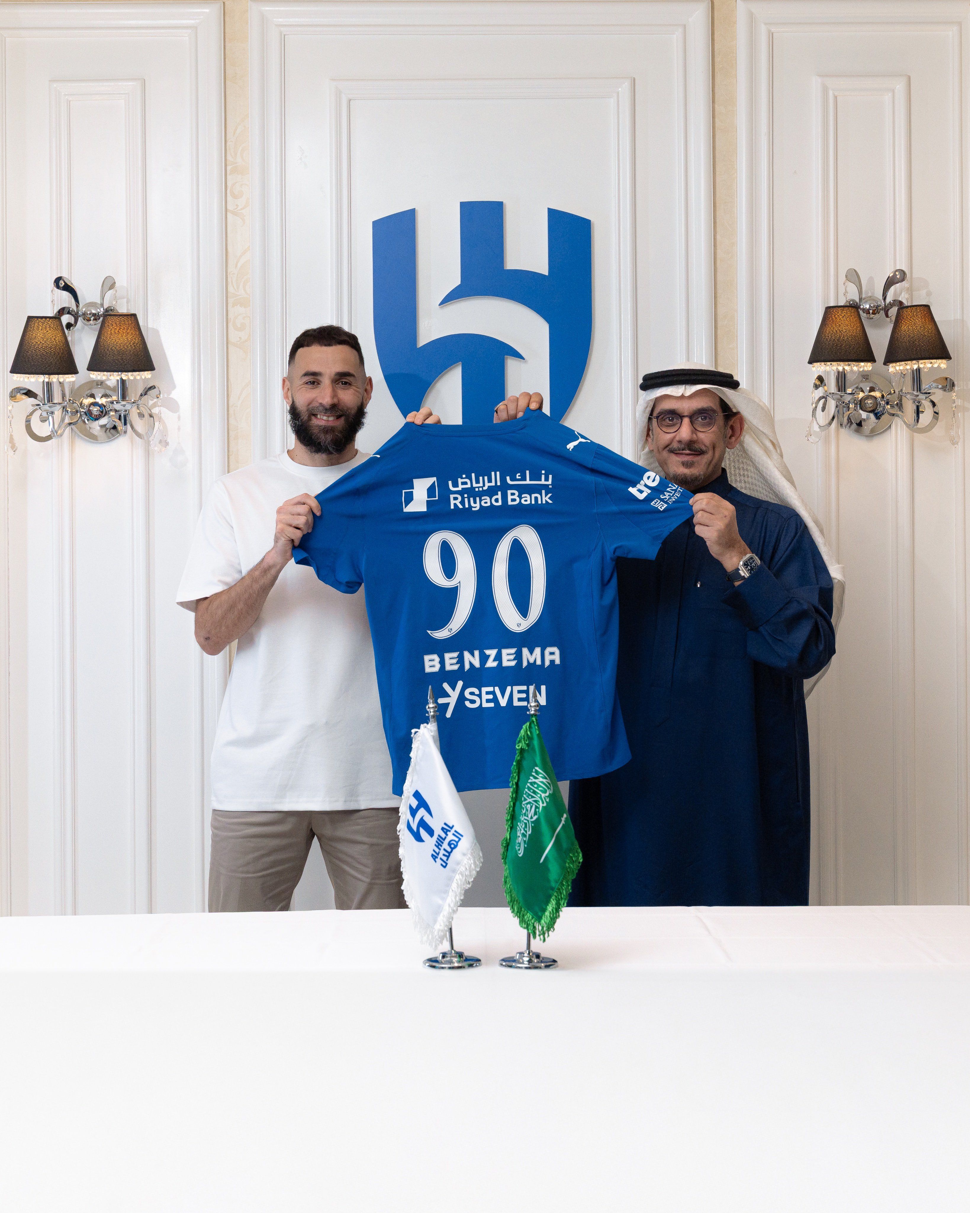 كريم بنزيما بالرقم 90