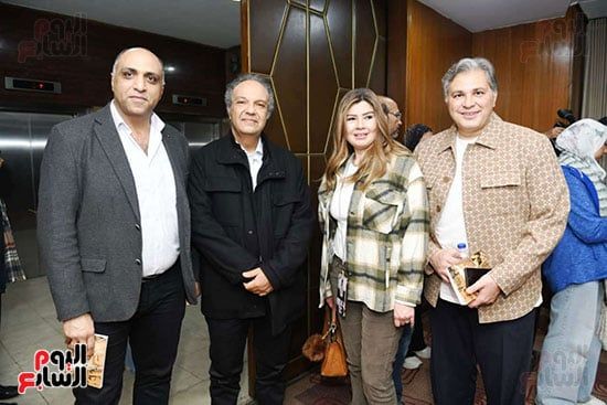 في الندوة