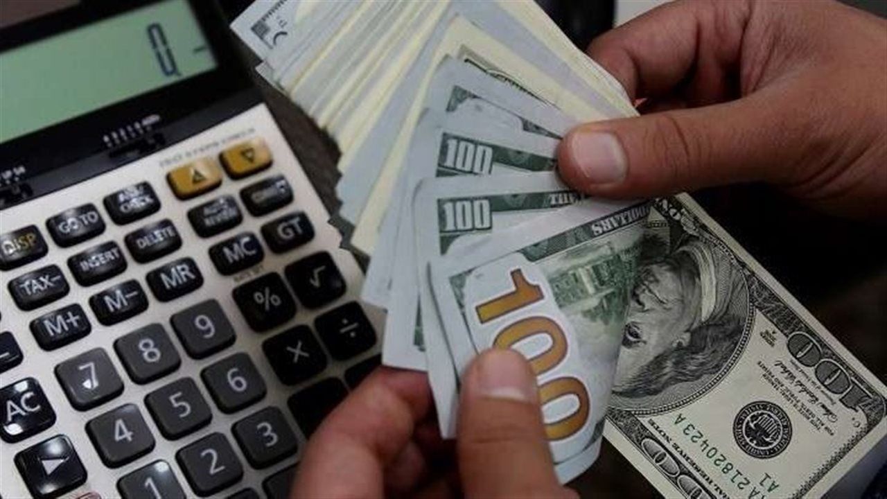 أسعار الدولار اليوم الثلاثاء 3 فبراير 2026 في البنوك وشركات الصرافة