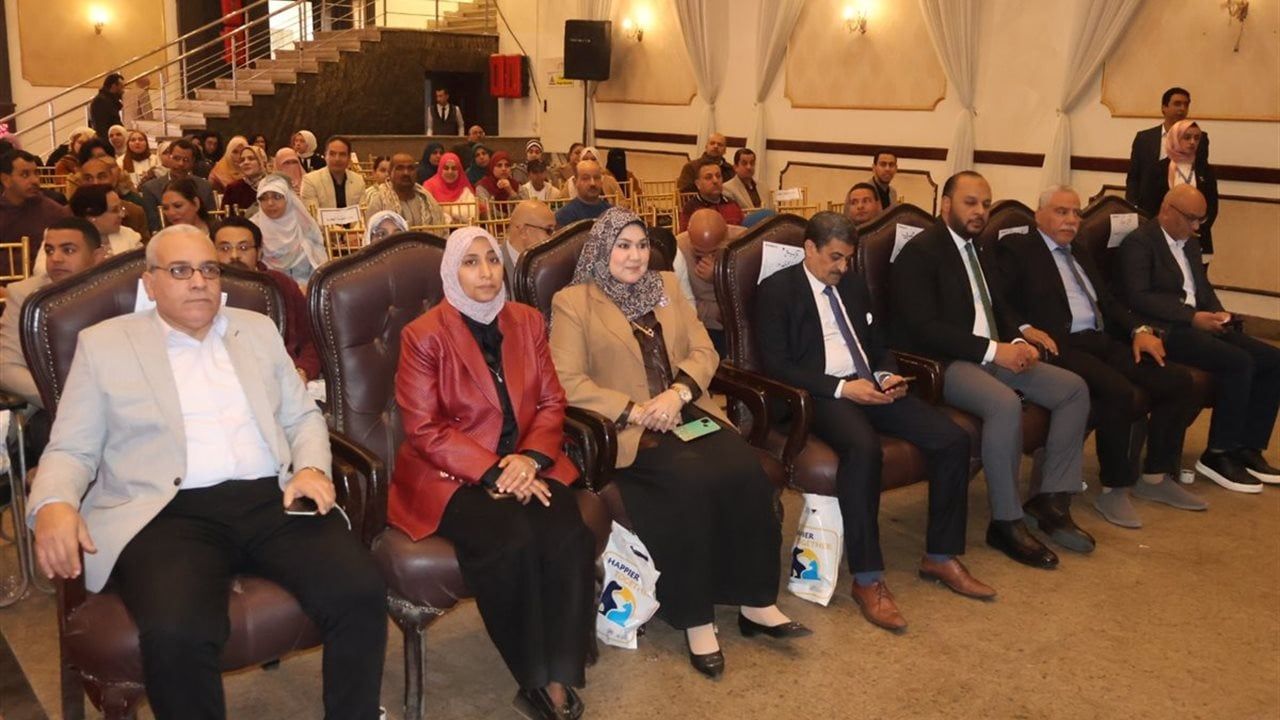 محافظ سوهاج ينيب السكرتير المساعد لحضور الحفل السنوي لمديرية الطب البيطري