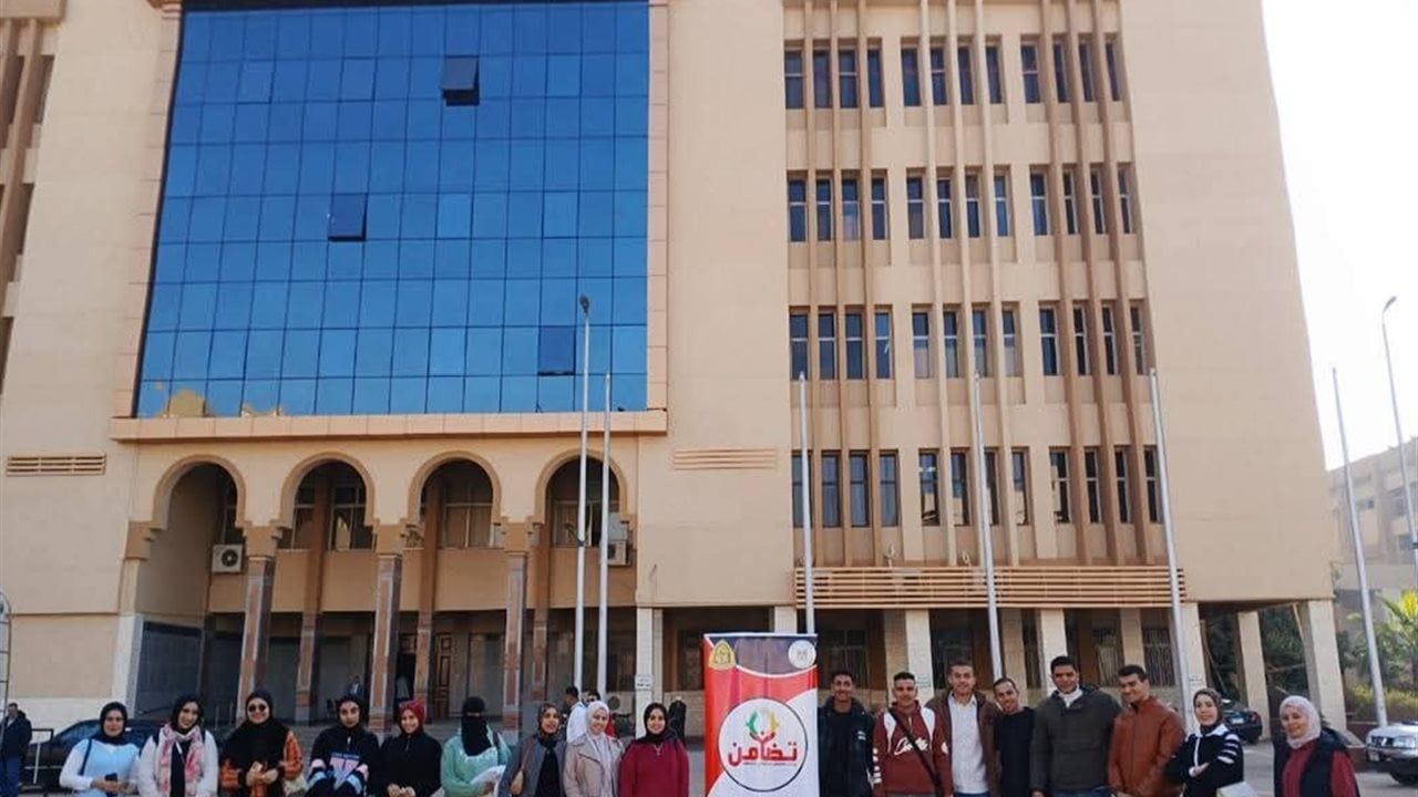 جامعة الزقازيق تشارك بطلاب من ذوي الإعاقة السمعية في زيارة لمعرض الكتاب
