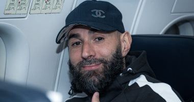 بنزيما يتصدر قائمة الهلال لمواجهة الأخدود في الدوري السعودي