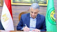 محافظ الإسماعيلية يعتمد نتيجة الفصل الدراسي الأول للشهادة الإعدادية بنسبة نجاح ٨٠.٢٥٪ ويُقر إعلانها إلكترونيًا