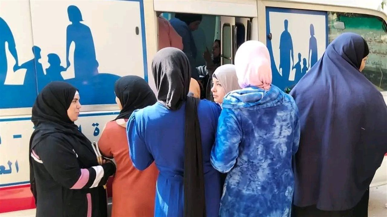 حي المنتزه أول بالإسكندرية ينظم قافلة طبية وتوعوية متكاملة بعزبة المراغي