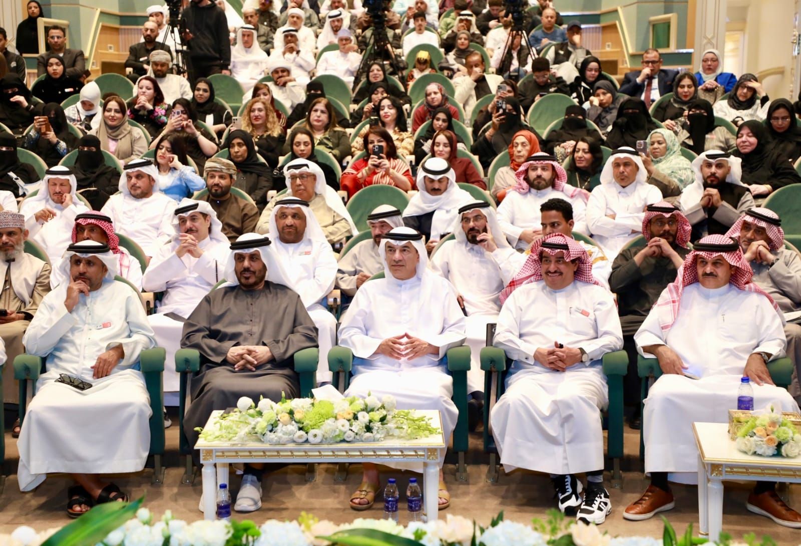 نصوص عكست تنوع الأصوات الشعرية بأمسية فى مهرجان الشارقة للشعر النبطى