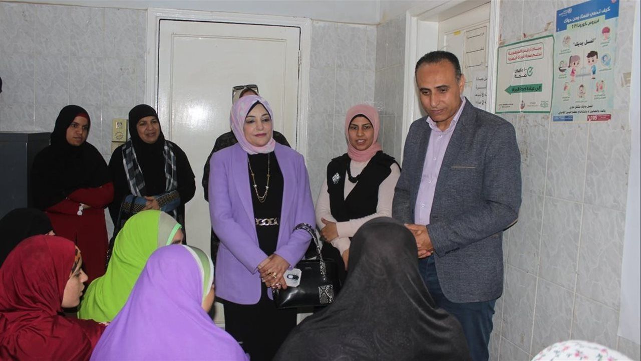 وكيل "صحة بني سويف" يتفقد أعمال حملة تنظيم الأسرة في سمسطا