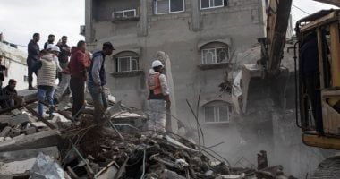 شهداء ومصابون في قصف إسرائيلي استهدف خيام النازحين بدير البلح