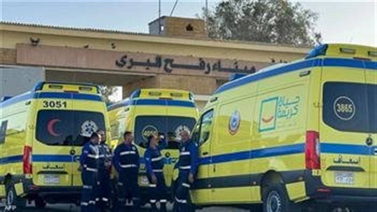 "من القاهرة إلى رفح".. رحلة "شريان حياة" يشق صحراء سيناء لإنقاذ الأشقاء في غزة