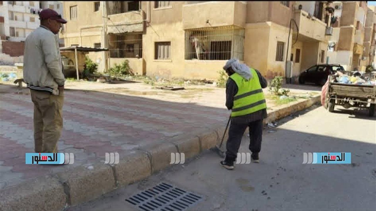 رئيس مرسى مطروح يناشد المناطق السكنية بالتعاون مع جهاز النظافة حفاظًا علي البيئة