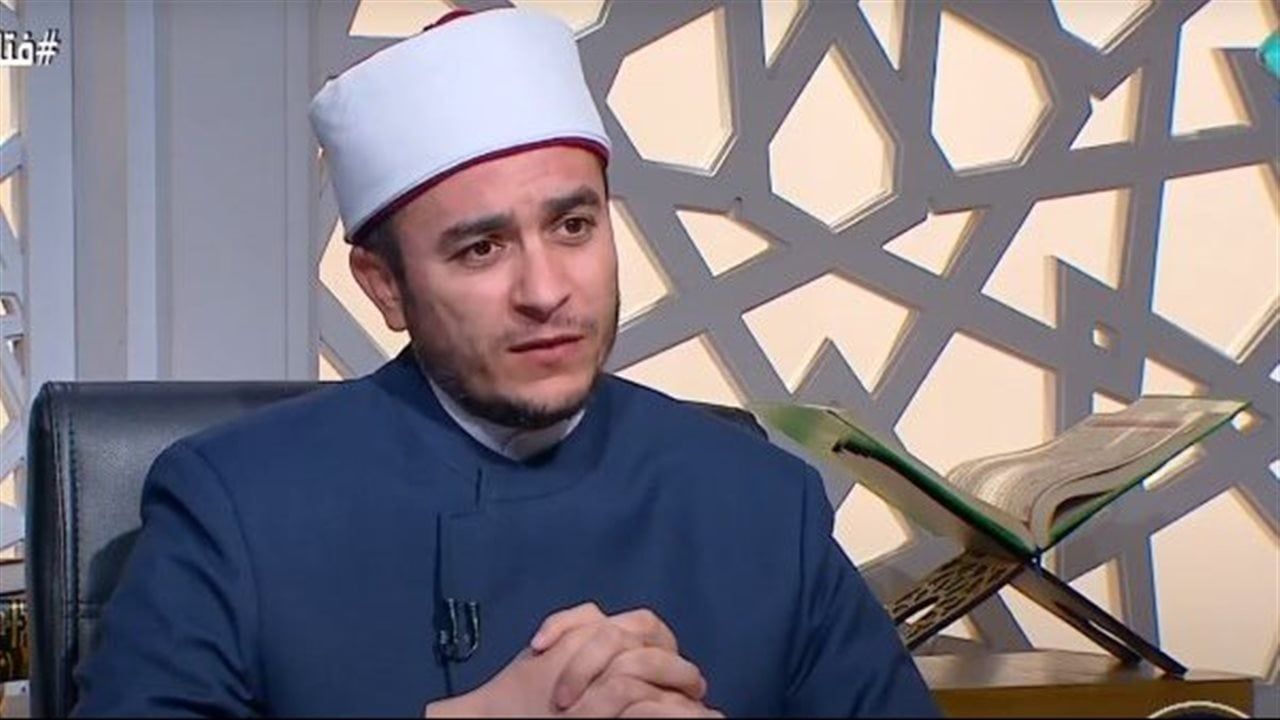 «الفجر يفوتني بسبب النوم وأصلي الصبح ما حكم الشرع؟».. أمين الفتوى يُجيب