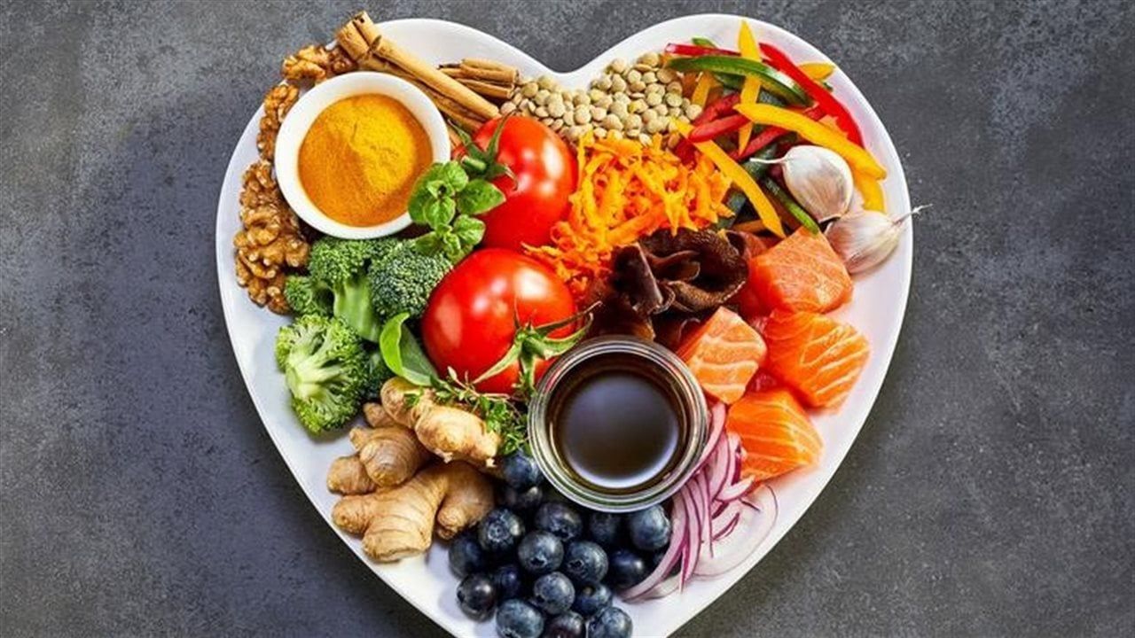 أفضل 5 أطعمة لصحة القلب وحمايته من الأمراض