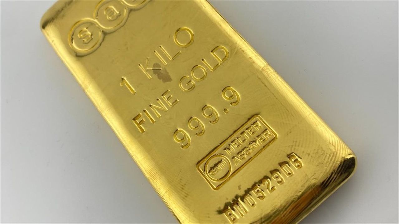 إثر التهدئة بين أمريكا وإيران.. أونصة الذهب تتراجع 0.09%عالميا وتسجل 4914.41 دولار