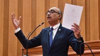 النائب إيهاب منصور: تأخير صرف تعويضات نزع الملكية مخالف للدستور.. وأطالب باستدعاء رئيس الوزراء للبرلمان
