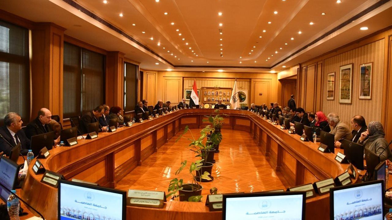 جامعة العاصمة تحتضن المواهب بأنشطة فنية وموسيقية أسبوعية
