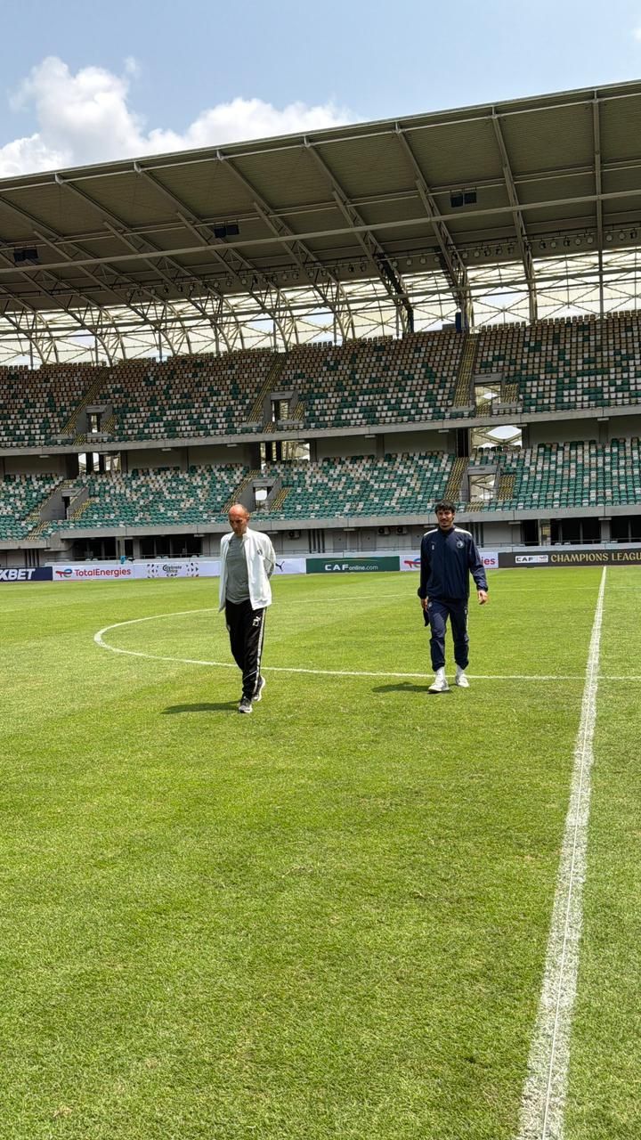 يورتشيتش وأسامة جلال يعاينان ملعب مواجهة ريفرز يونايتد في دوري الأبطال