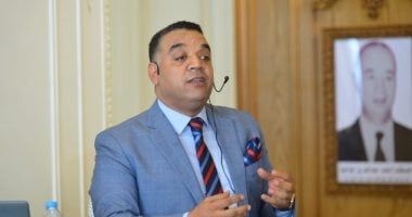 إيهاب أبو زيد: استخدام الذكاء الاصطناعى بشرط بقاء الكاتب مؤلف لا مشغل أداة