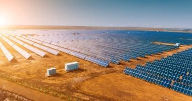 تقرير: الحرارة والغبار يقللان من إنتاج الطاقة الشمسية فى أفريقيا جنوب الصحراء