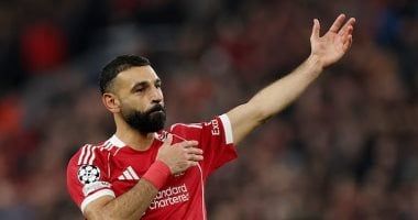 الدوري السعودي يُغري محمد صلاح بعقد تاريخي