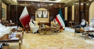 رئيس الوزراء الكويتي ونظيره القطري يبحثان آخر المستجدات الإقليمية والدولية