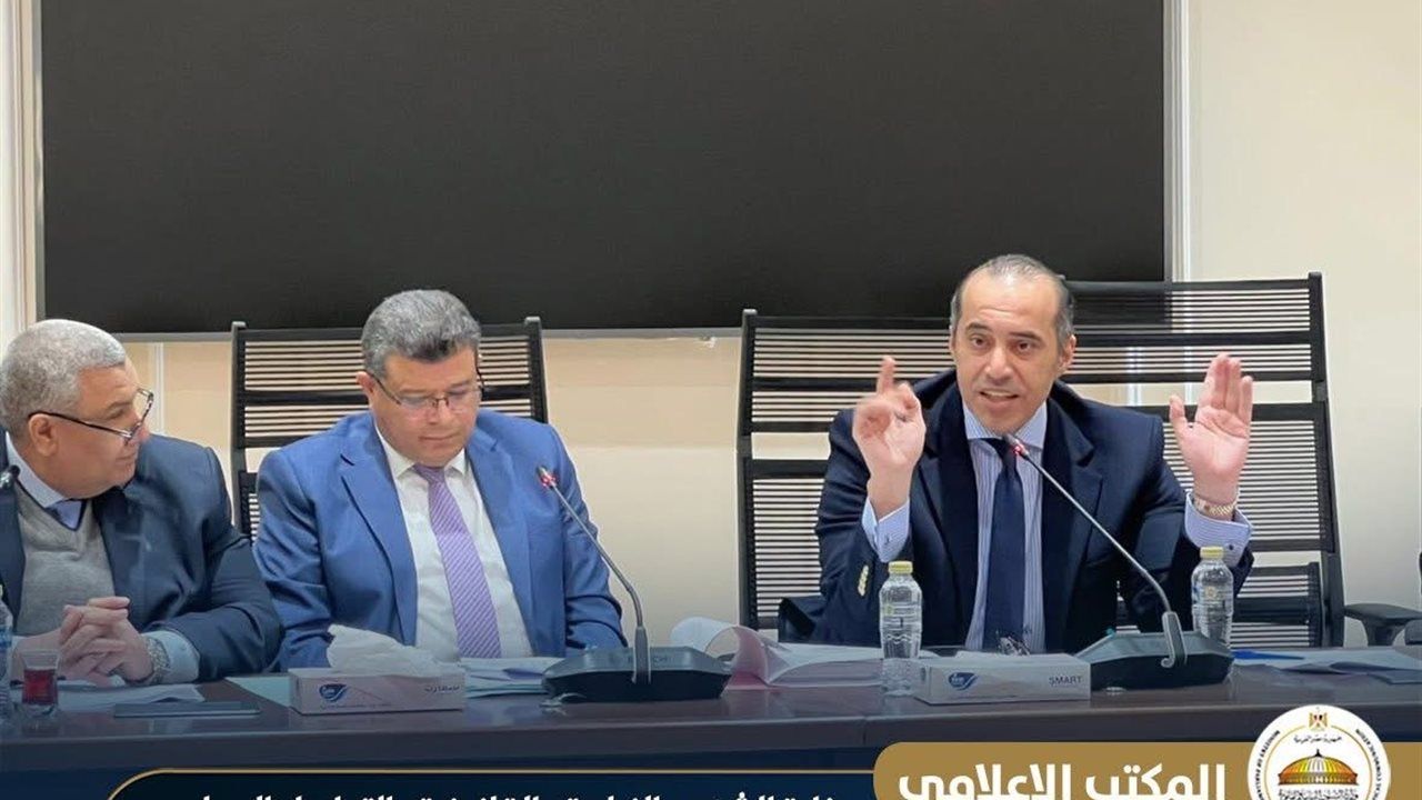 وزير الشئون النيابية يحضر اجتماع لجنة "خطة النواب" ويقترح دراسة لحل مشكلة السلع بالجمارك
