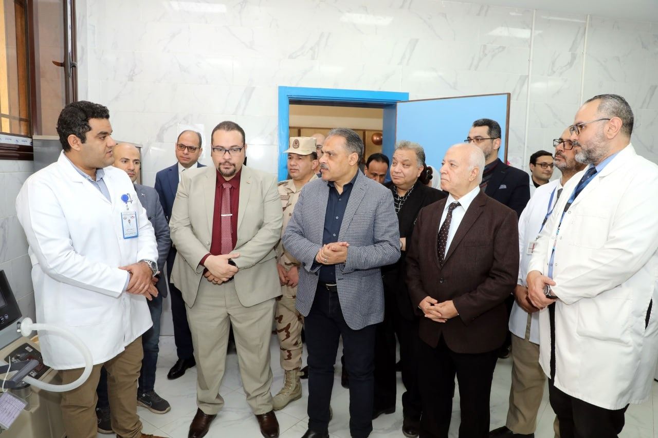 محافظ الشرقية يفتتح وحدة التأهيل الرئوي بمستشفى الصدر بالزقازيق