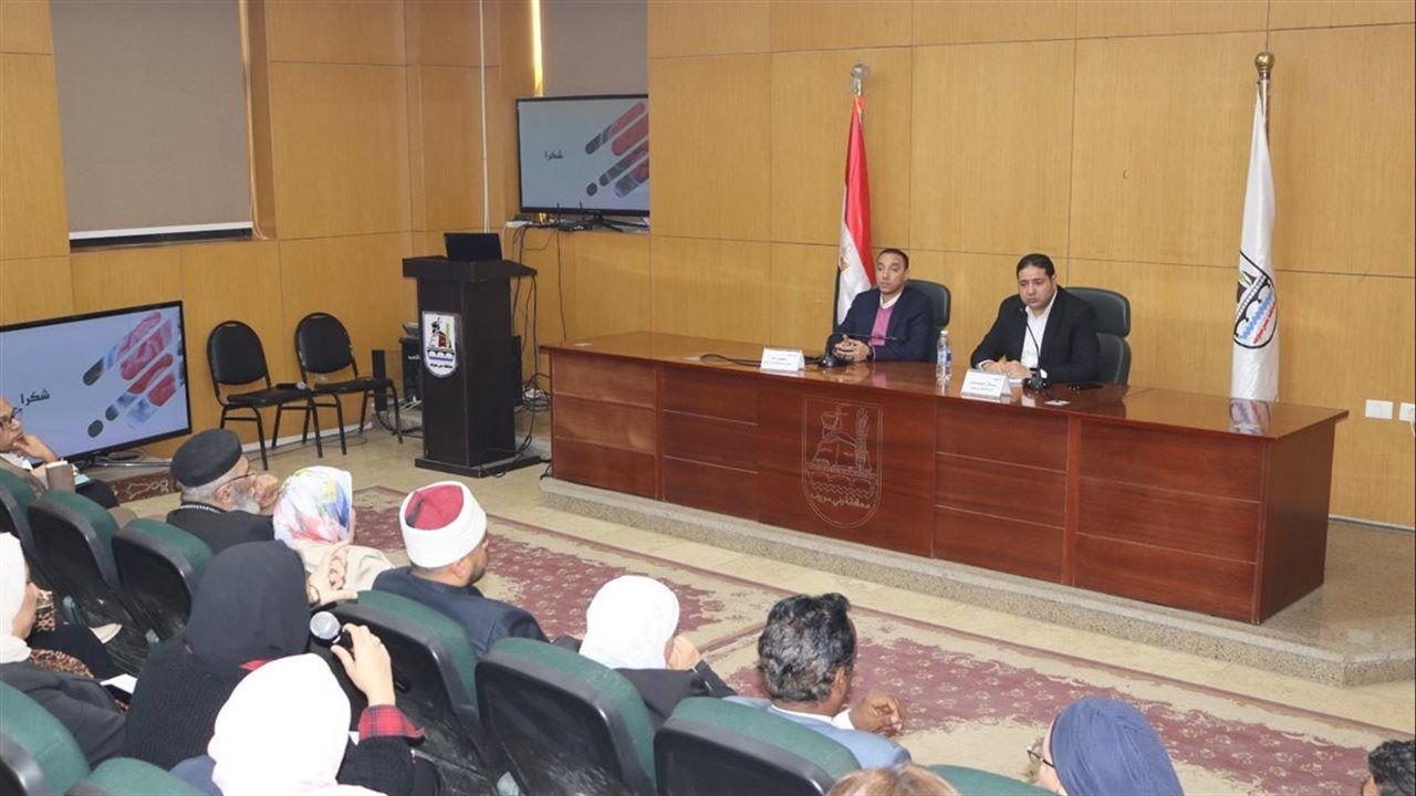 نائب محافظ بني سويف يبحث الاستعدادات لإطلاق مبادرة «مواجهة التعفن الدماغي»