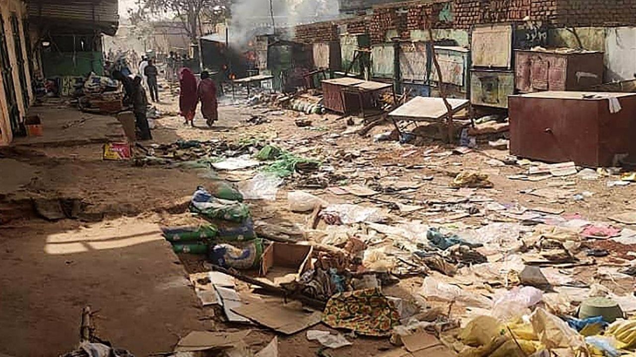 استهداف الإغاثة في السودان.. سياسة تجويع جديدة لـ"الدعم السريع"